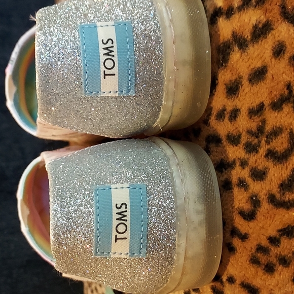 🦄Toms Girls Pink White 10014645 Pastel Shimmer Unicorn Print Slip On Shoes US 6 - Picture 4 of 8